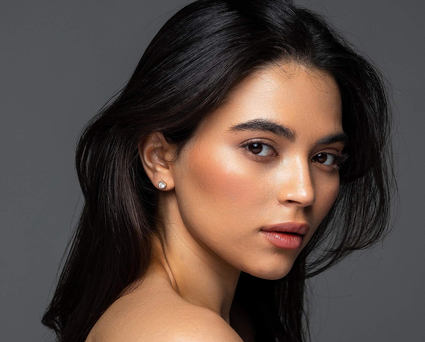 Portrait of a young woman with natural beauty.